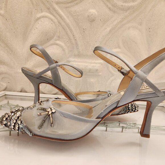 Badgley Mischka Embellished Whisper Blue Heels. NWT. Size 6 - Picture 3 of 9
